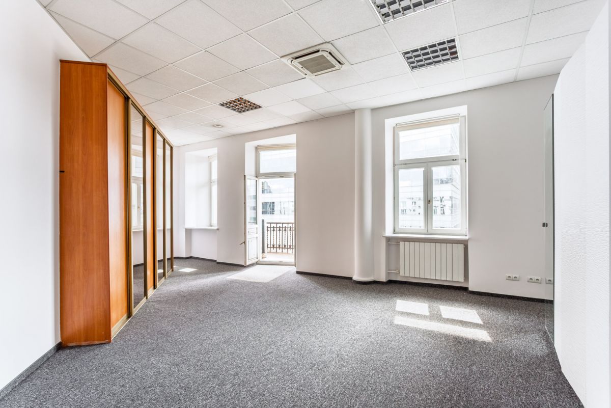 Komercyjny na wynajem