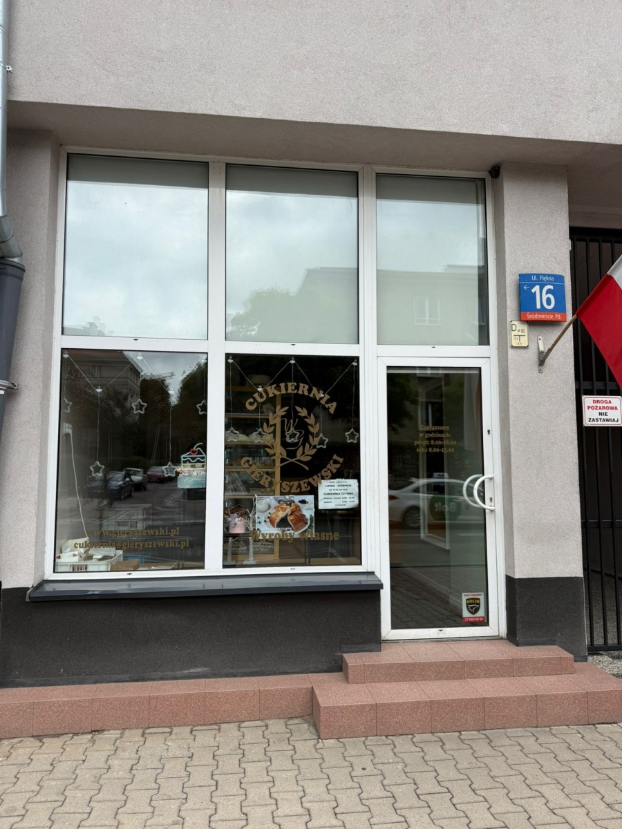 Komercyjny na sprzedaż