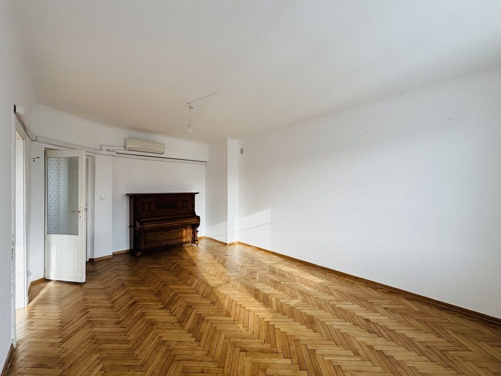 Komercyjny na wynajem