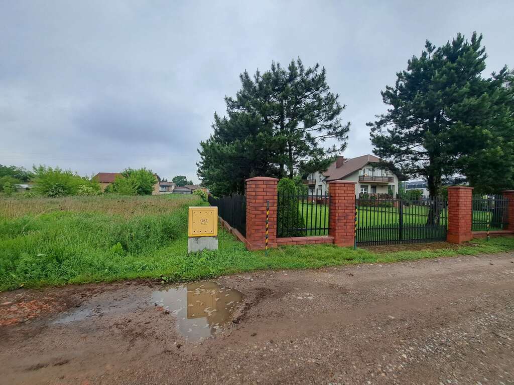 Działka na sprzedaż