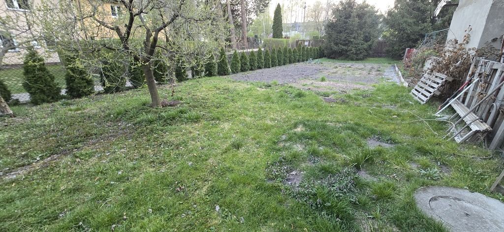 Działka na sprzedaż