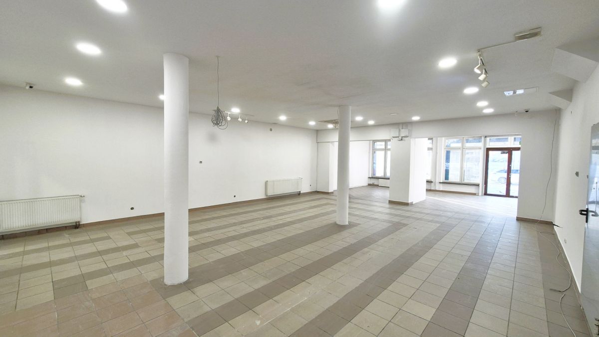 Komercyjny na wynajem