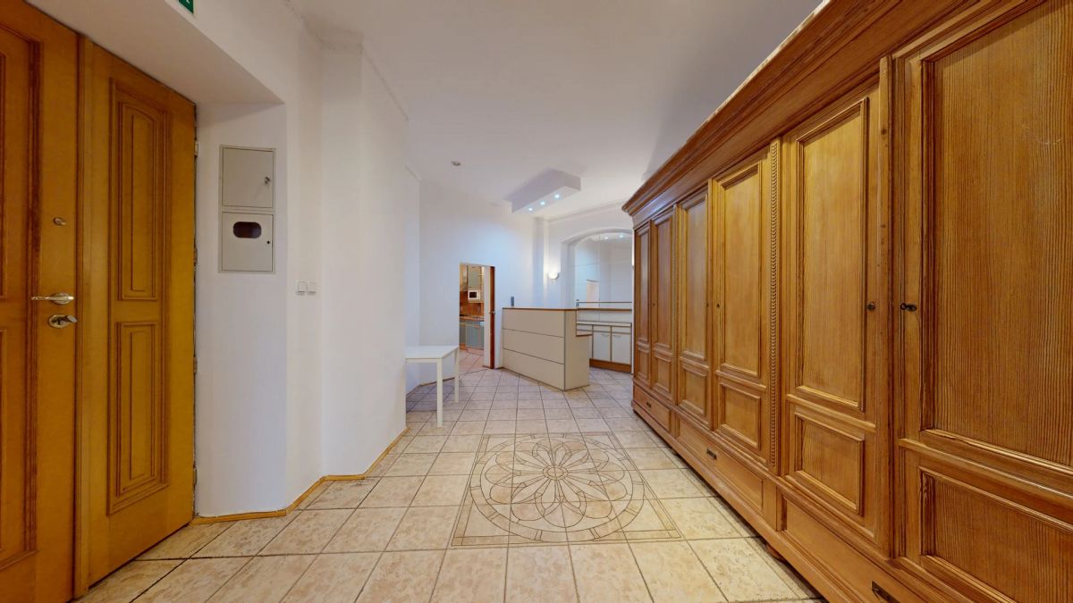 Komercyjny na wynajem