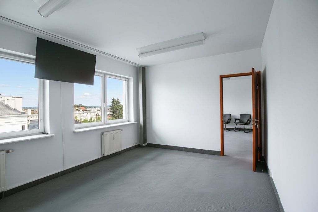 Komercyjny na wynajem