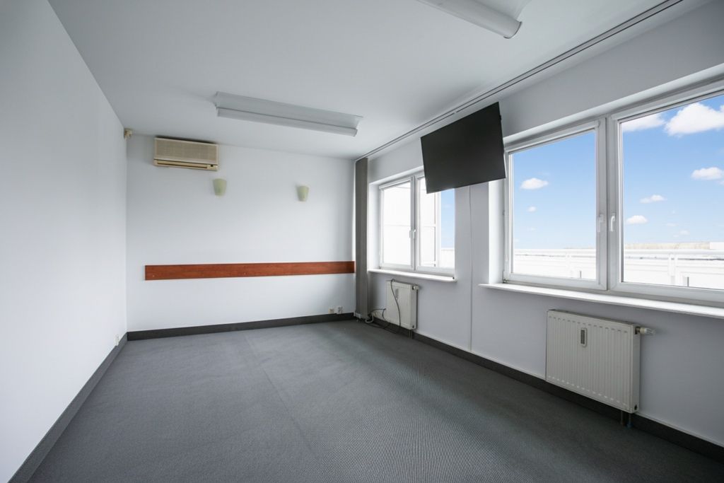 Komercyjny na wynajem