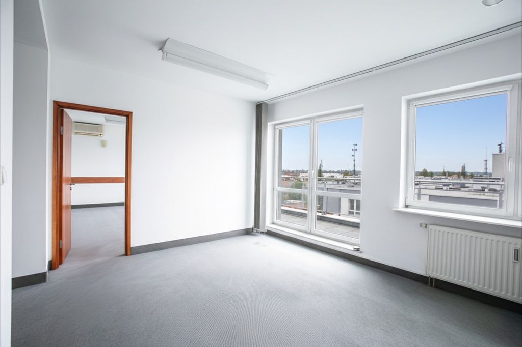 Komercyjny na wynajem