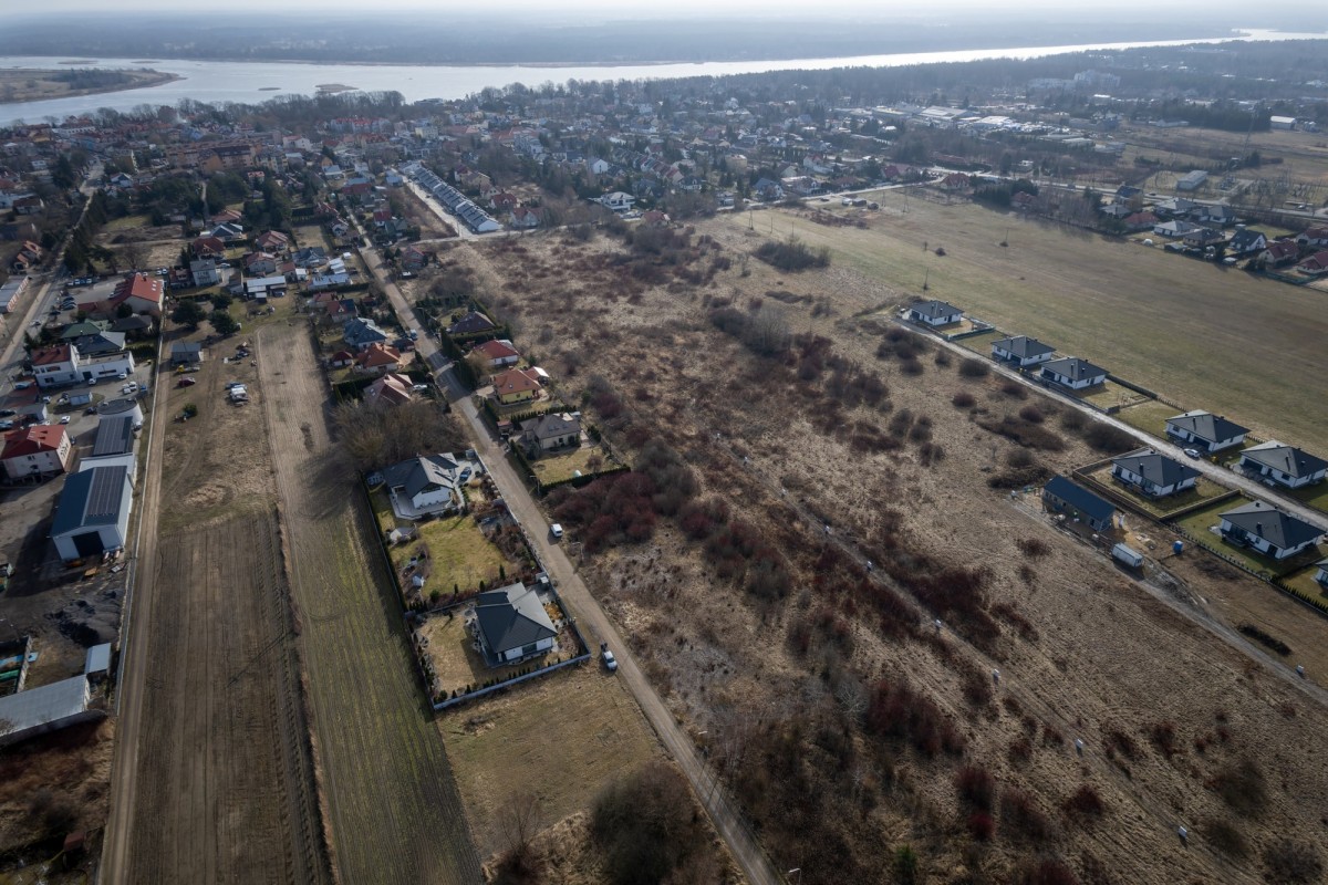 Działka na sprzedaż