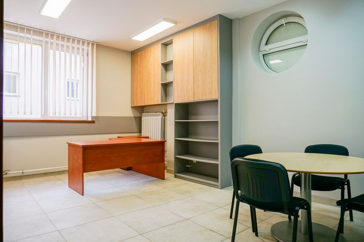 Komercyjny na wynajem