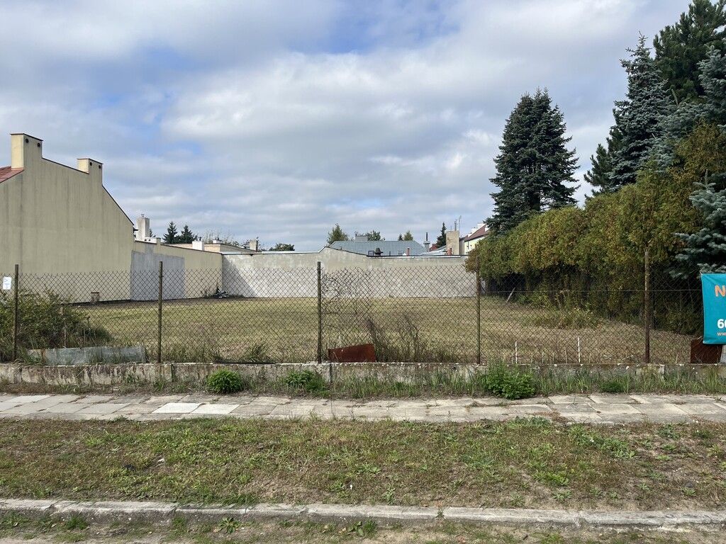 Działka na sprzedaż