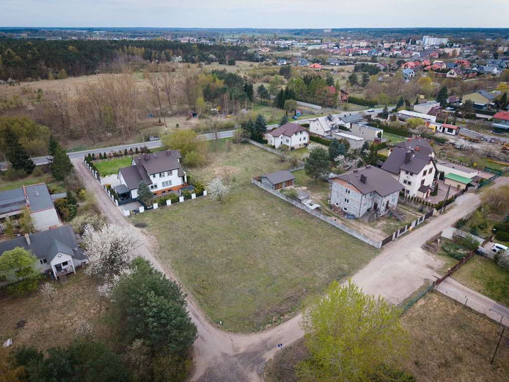 Działka na sprzedaż