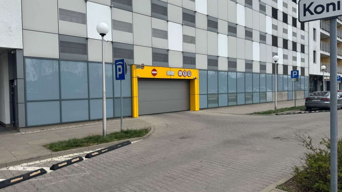 Komercyjny na sprzedaż