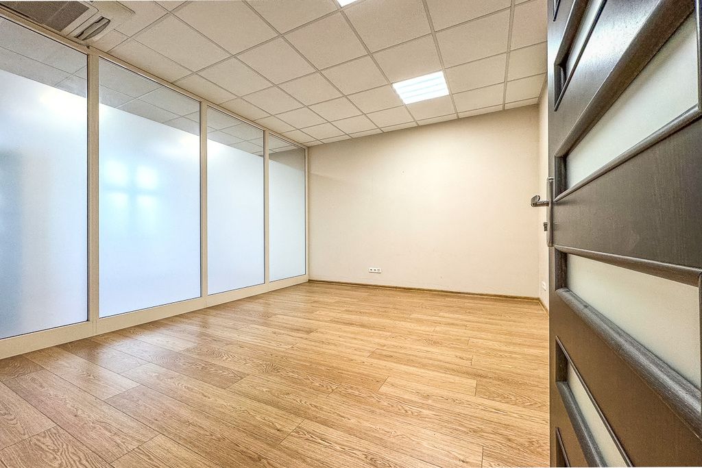 Komercyjny na wynajem