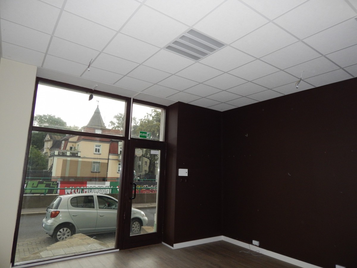 Komercyjny na wynajem